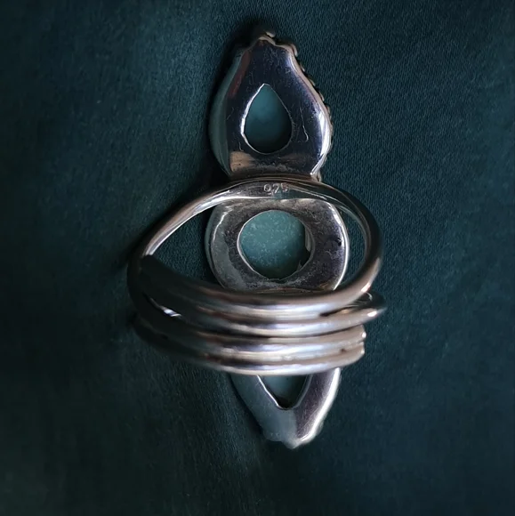 Ring - Picture 3 of 5